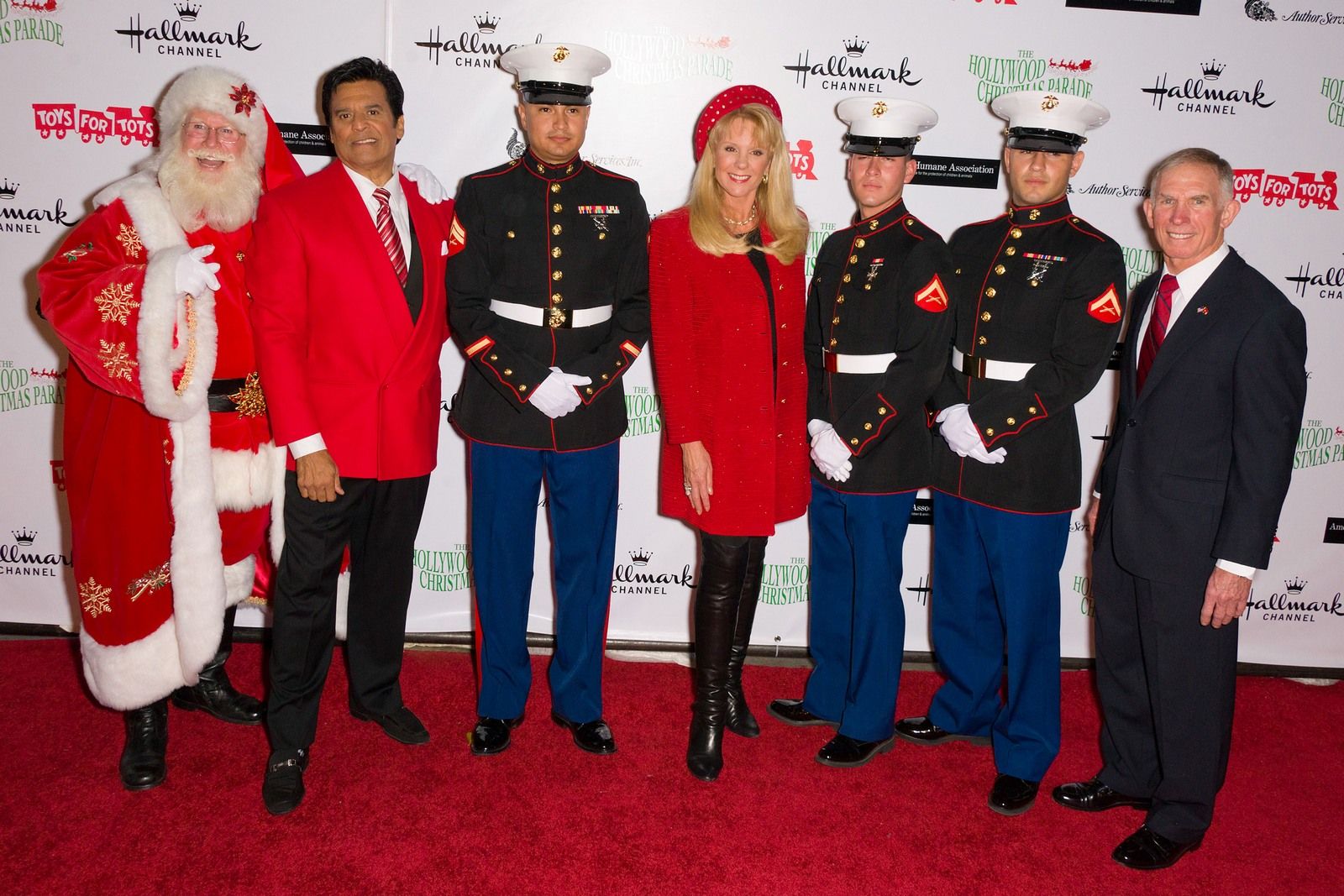 Photos: 80th Anniversary of The Hollywood Christmas Parade benefiting Marine Toys | Picture 132460